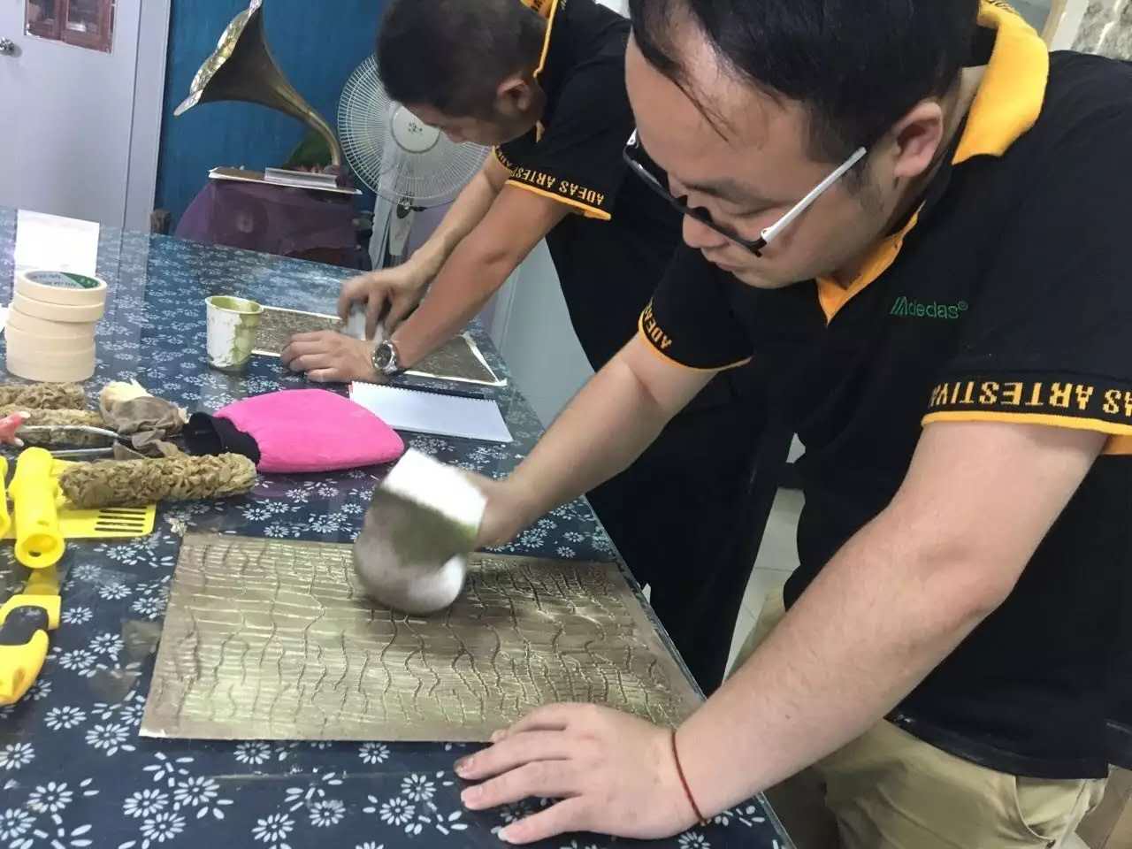 GIOVANNI喬瓦尼藝術(shù)涂料學(xué)員實(shí)操環(huán)節(jié) GIOVANNI喬瓦尼藝術(shù)涂料學(xué)員實(shí)操環(huán)節(jié)
