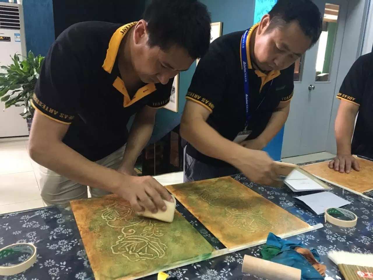 GIOVANNI喬瓦尼藝術(shù)涂料學(xué)員實(shí)操環(huán)節(jié) GIOVANNI喬瓦尼藝術(shù)涂料學(xué)員實(shí)操環(huán)節(jié)